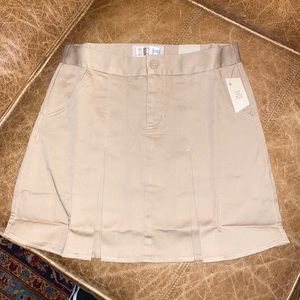 Old Navy Girls Uniform Skort- New with tags! Size 12